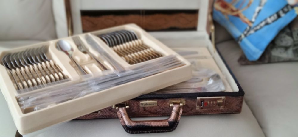 Позлатени прибори за хранене, комплект 72 бр