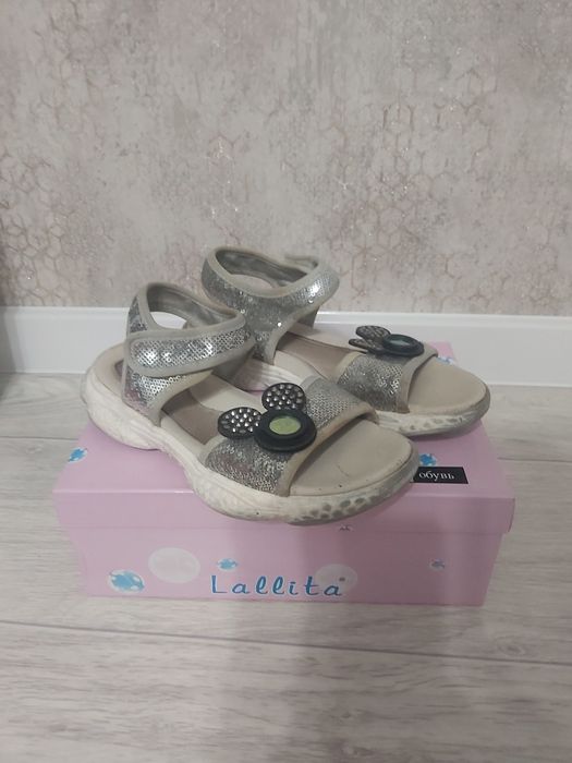 Детская обувь для девочки