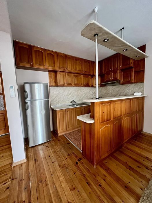 Дава се под наем Тристаен апартамент в Пловдив, Център - 85 кв.м за 550 € - Снимка #1