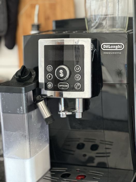 Кофемашина Delonghi E.CAM 23.460