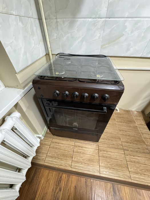 Плита и вытяжка Artel в идельном состоянии,срочно.