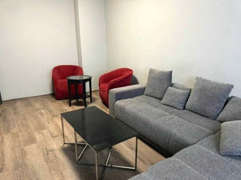 Продава се Тристаен апартамент в София, Център - 76 кв.м за 5264 €/кв.м - Снимка #4