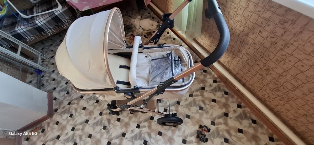 Продаю детскую каляску трансформер