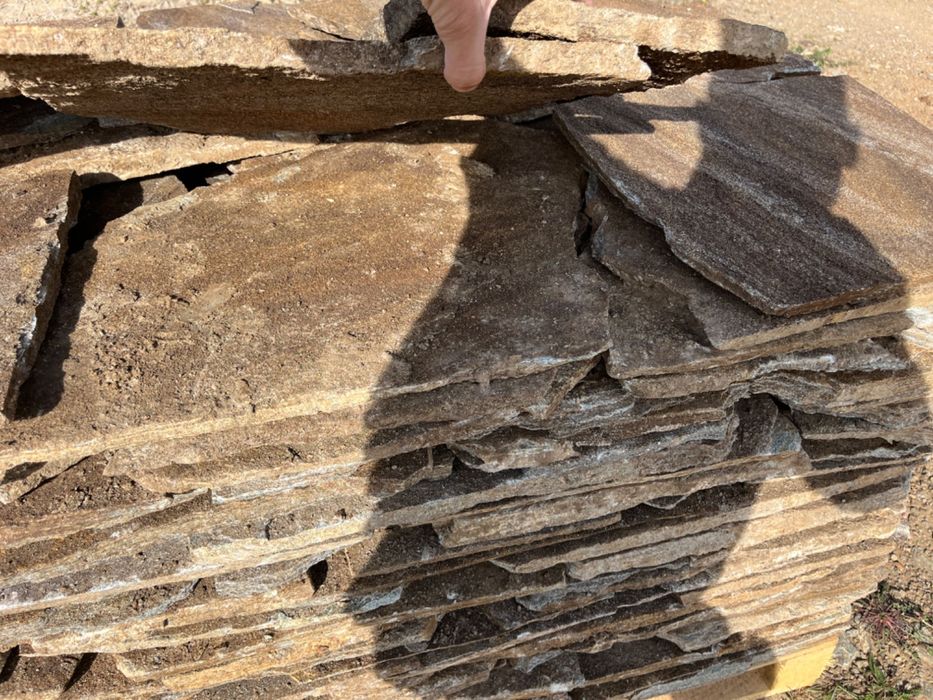 Кафяв камък-гнайс меча кожа за под