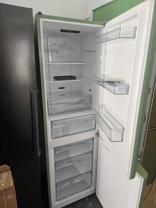 Frigider GORENJE ONRK619DOL, 319l Retro NoFrostPlus, AdaptTech, CrispZone, FastFreeze, IonAir!