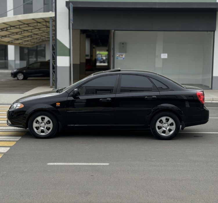 GENTRA 3-Pozitsiya Elegant Plus Full 2022-Yil Avtomat Qora GBO Rang