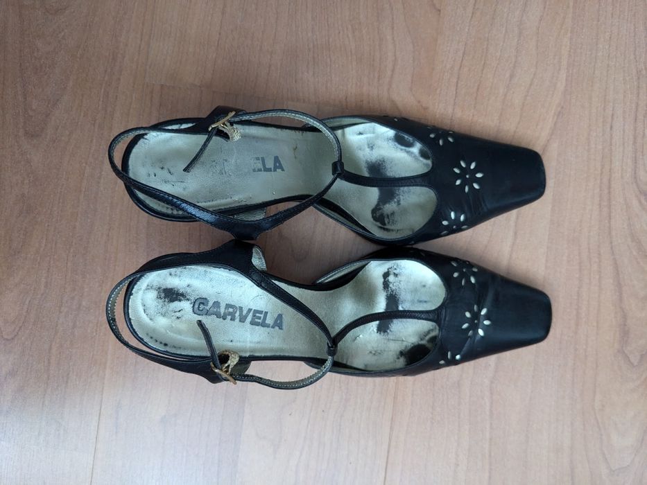 Продам женские туфли