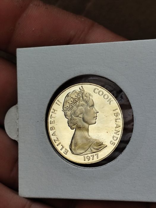 100 златни долара острови Кук