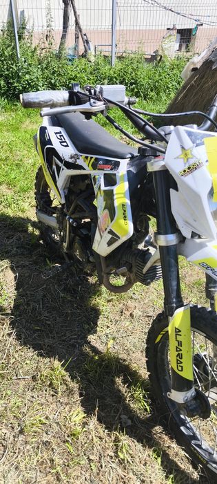 Vând motocicleta alfarad t5