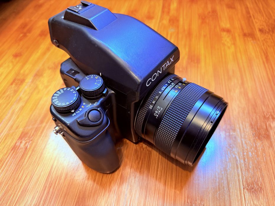 Contax 645 + Carl Zeiss Planar 80mm F2.0 Iasi • OLX.ro