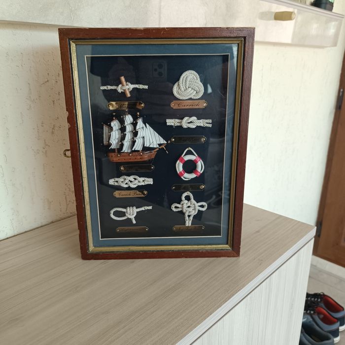 Кутия с корабни мотиви и корабни въжета