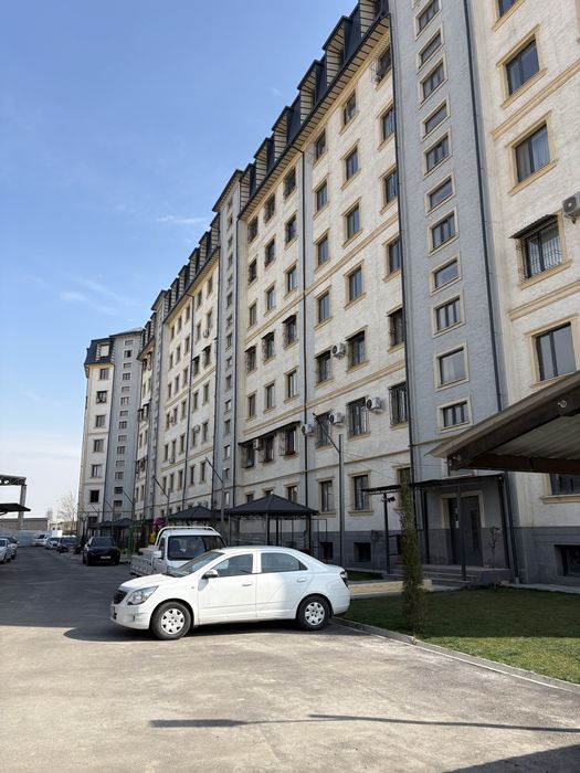 Продаю 2/4/8 напротив Каракамыш возле Мехнат поста своя