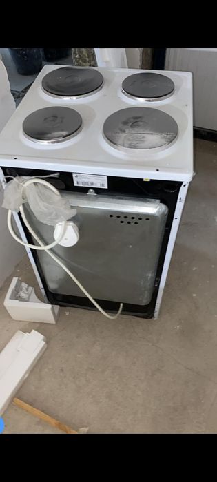 плита ,хорошая и новая