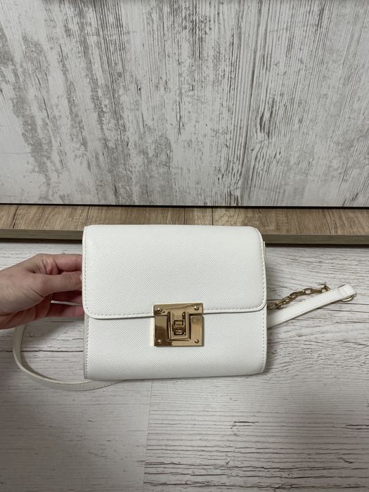 Дамска бяла чанта