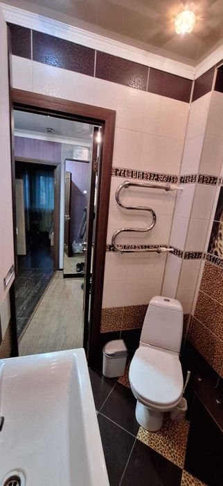 Продам 3ком квартиру 2/5 в р-оне Атлантида