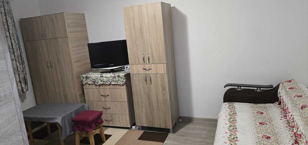 Personă fizică ofer spre inchiriere apartament cu o cameră