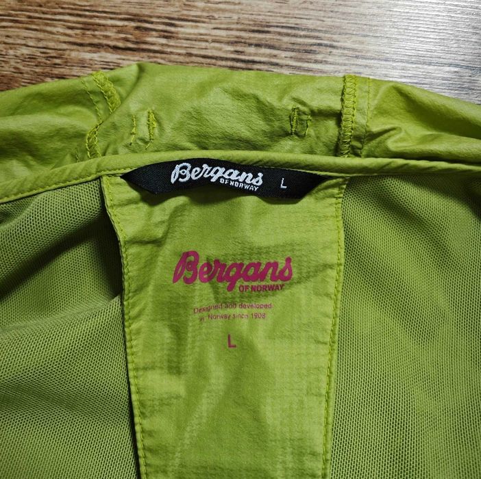 Bergans of Norway Solund Packable Дамско тънко яке размер L