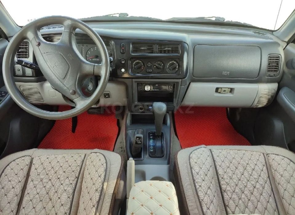 2002 года выпуска. Продажа.