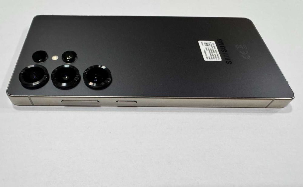 Samsung Galaxy S25 Ultra 5G 256GB 12GB RAM Dual