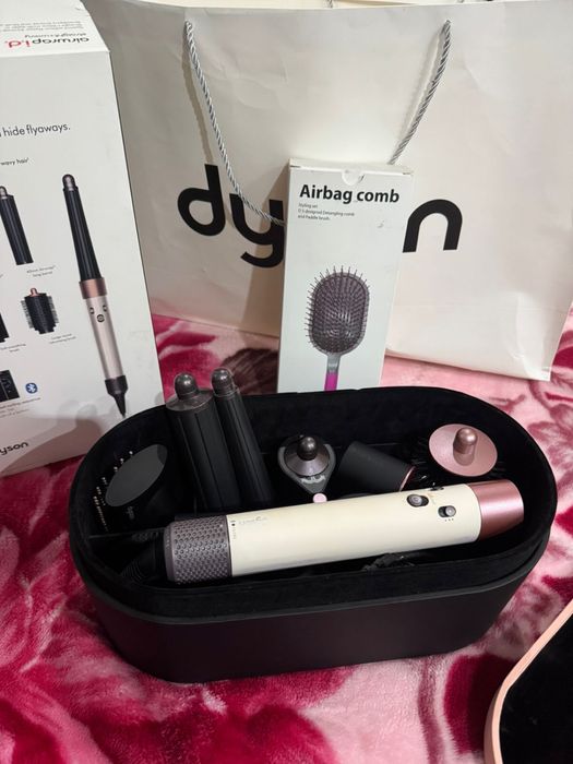 Dyson (дайсон) Малайзия. Все что на фото продается вместе.