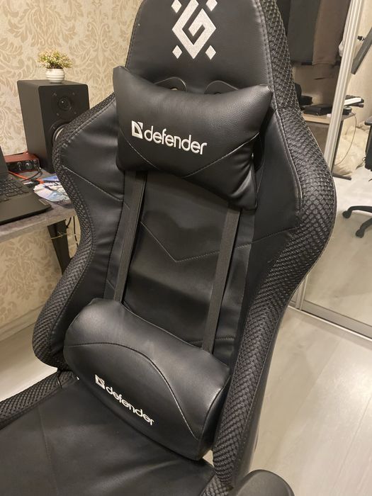 Продам игровое компьютерное кресло Defender Watcher