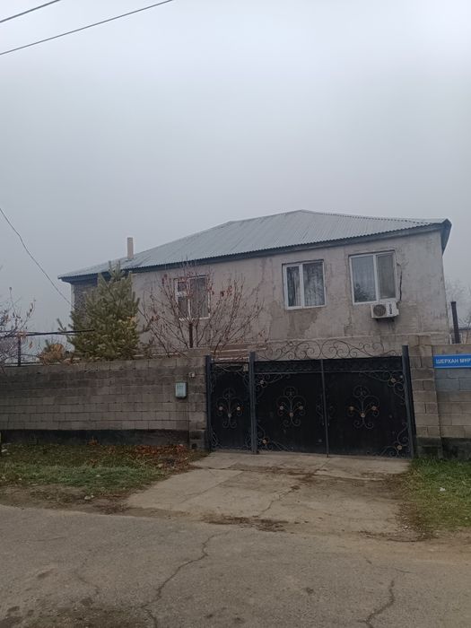 Двух этажный дом