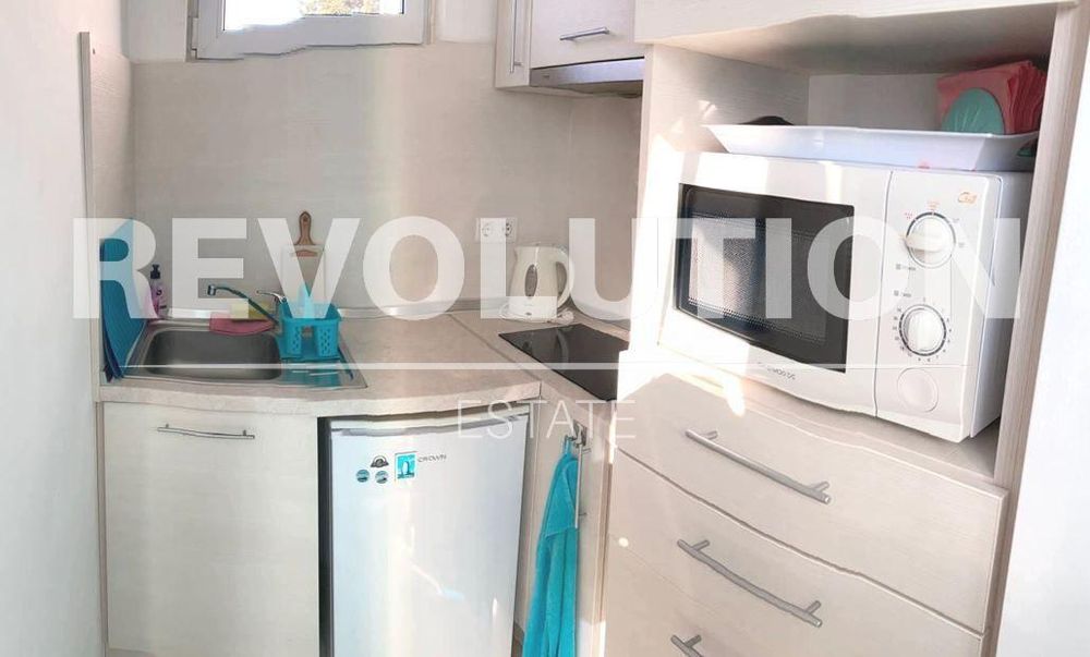 Дава се под наем Едностаен апартамент в к.к. Св.Св. Константин и Елена - 30 кв.м за 298.86 € - Снимка #3