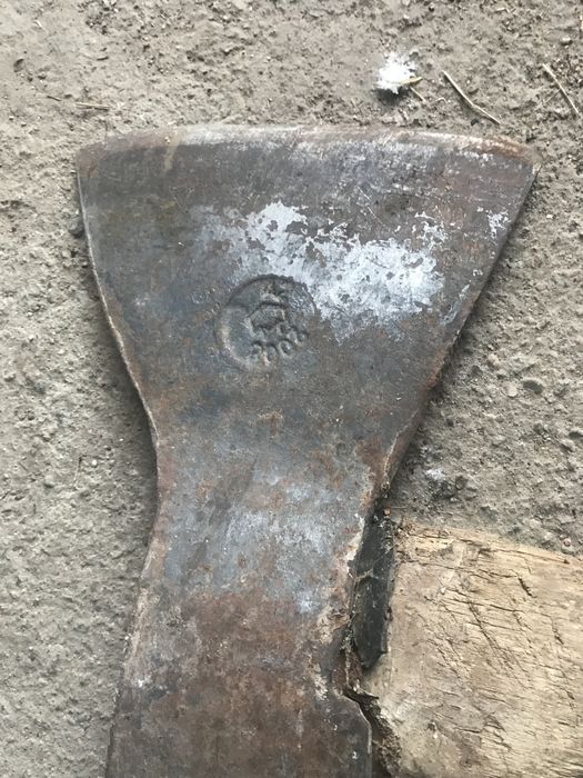 Топор отличном состоянии