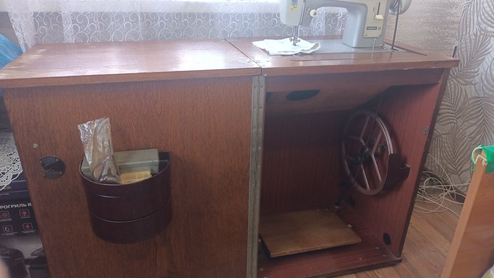 Продается швейная машинка.