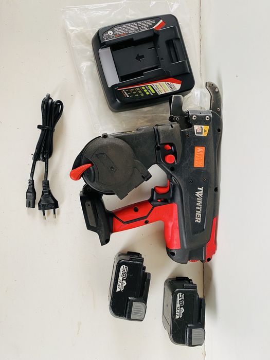 Masina de lagat max RB 441