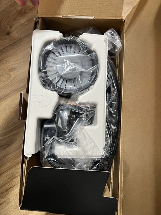 Cooler AIO Arctic freezer 3 ARGB 240mm