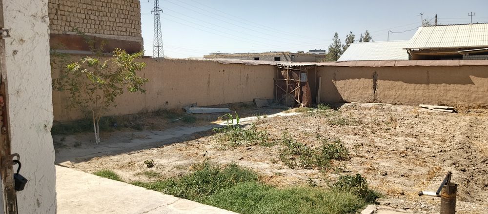 Участка сотилади