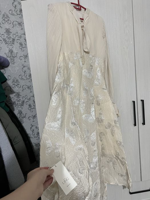 Женское платье