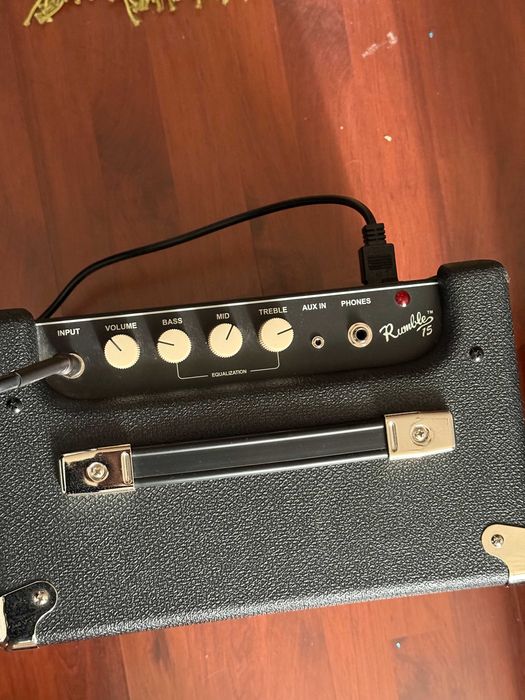 Усилитель для баса Fender Rumble 15