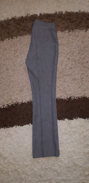 Pantaloni eleganți