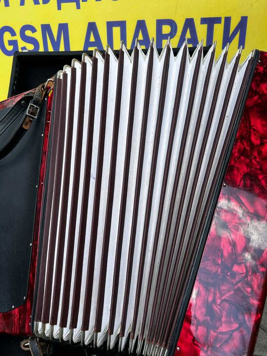 Акордеон WELTMEISTER Stella 120 баса / Като нов