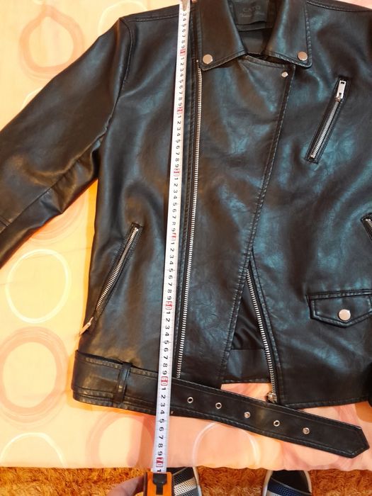 De vanzare geaca din piele