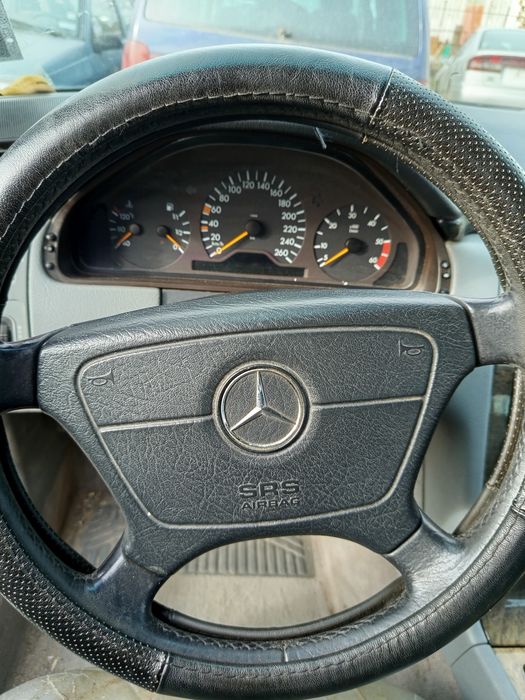 Мерцедес Е 250 турбо дизел