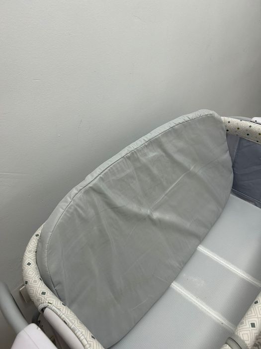 Продам манеж недорого