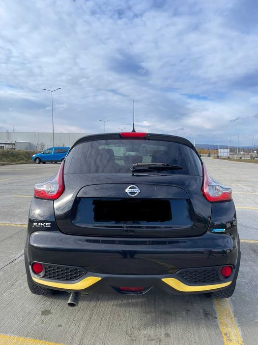 NISSAN JUKE 2014 Black and Yellow