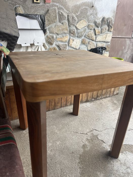 Дървена маса- ретро стил