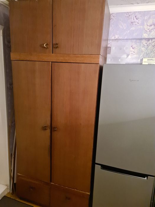 Шкафы гардеробные 2шт