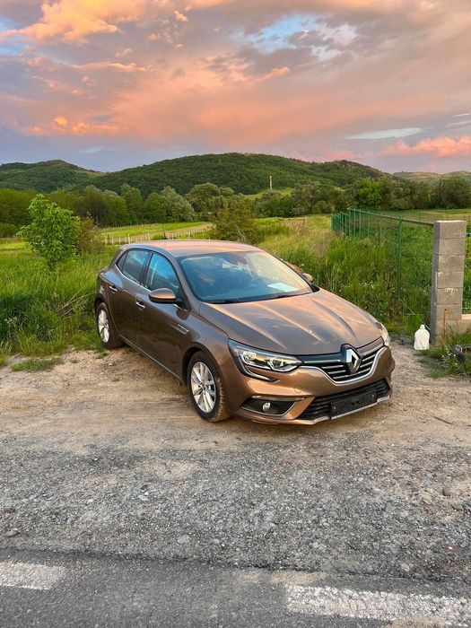 Renault Megane 2017 | 111k km | Full extra | Gata de drum – 7500 FIX