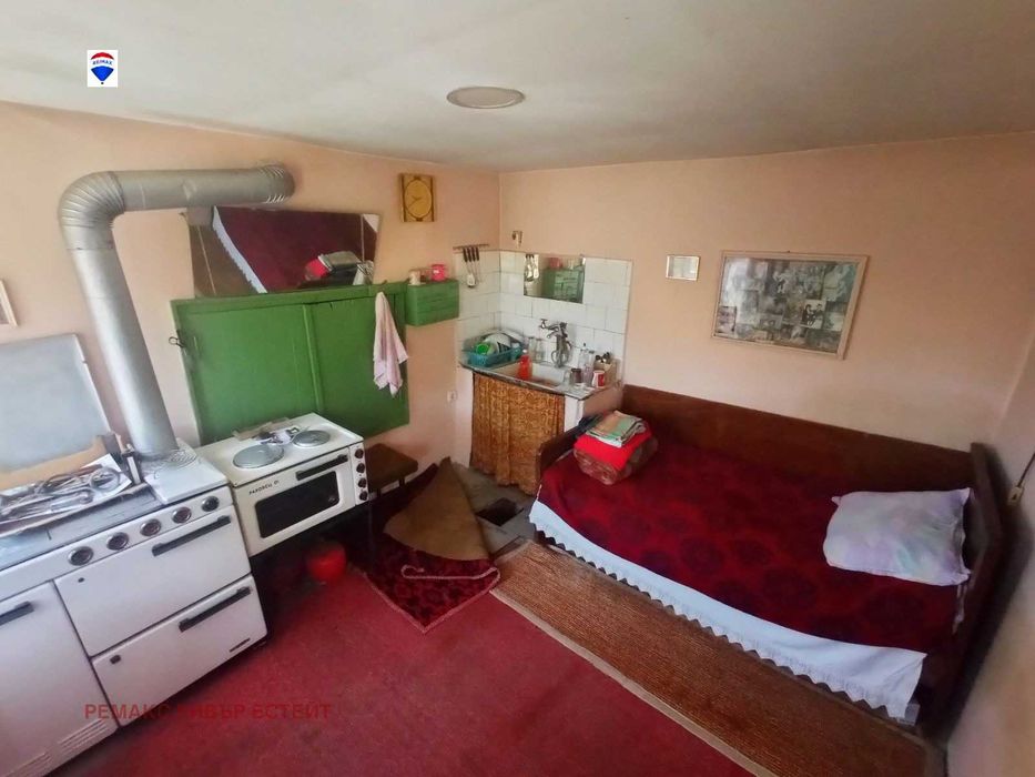 Продава се Къща в с. Батин, Област Русе - 100 кв.м за 115 €/кв.м - Снимка #4