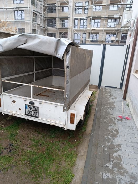 Туристическо ремарке до 1 тон