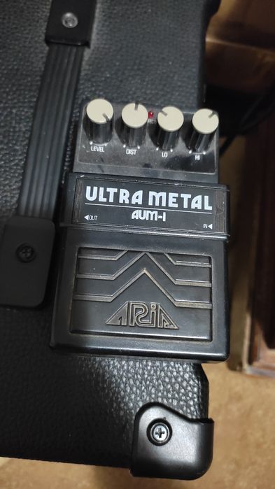 Amplificator chitara Ibanez IBZ15G + pedala Ultra Metal AUM-1