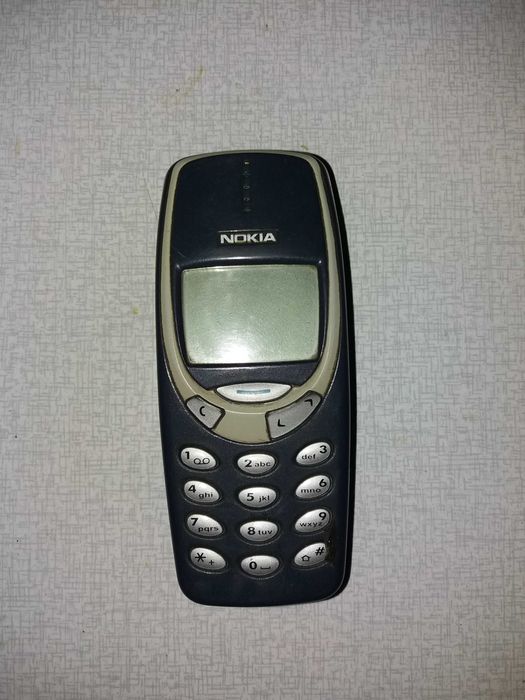 Продам сот телефон