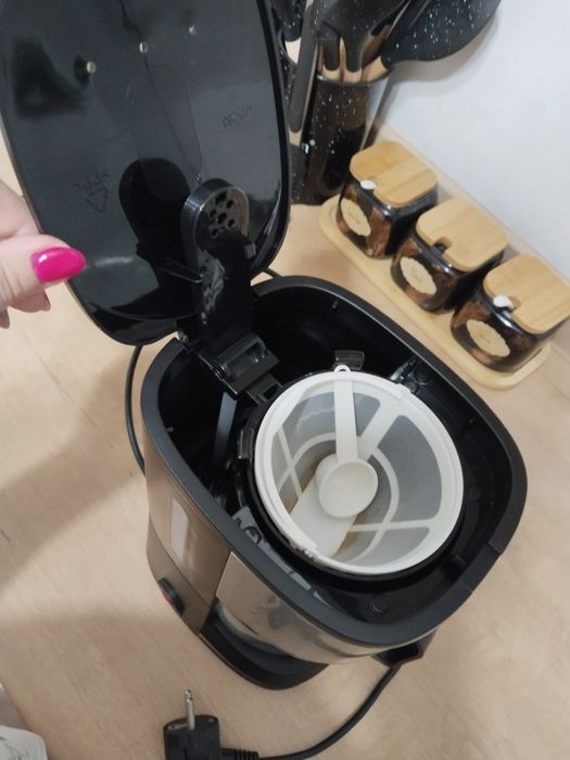 Продам кофеварку