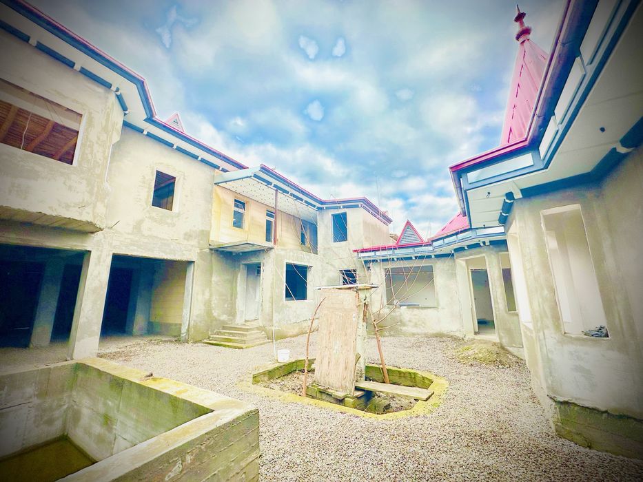 Ховли наъмунали коттедж