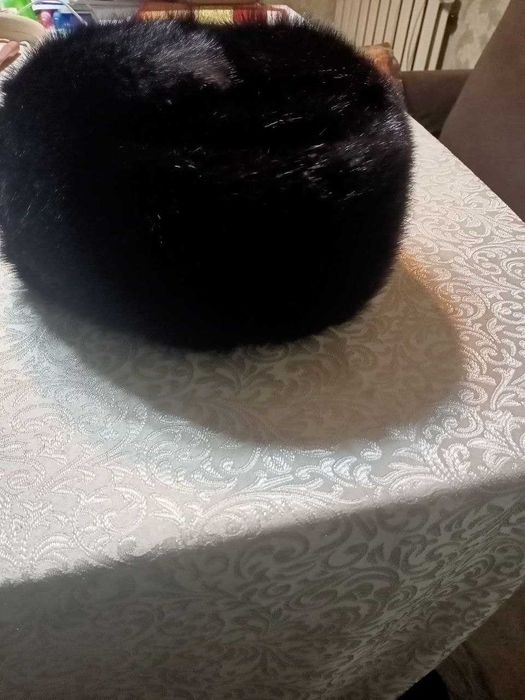 зимняя шапка меховая . ондатра .